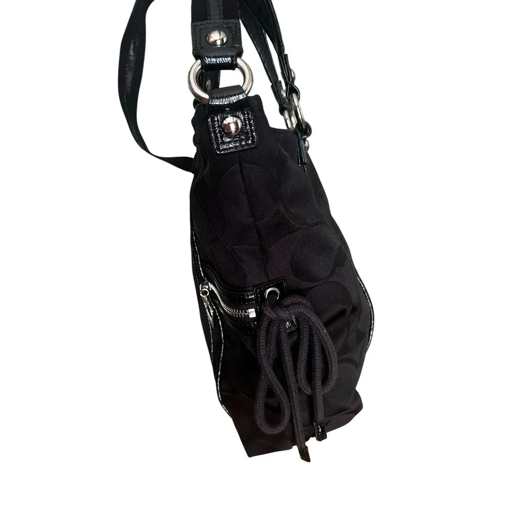 Coach Y2K Poppy Black Signature Fabric and Patent Leather Daisy Tote F20101 🖤